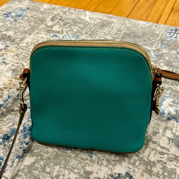Dooney & Bourke Pebble Grain Domed Crossbody Handbag in Spearmint! - Picture 6 of 12